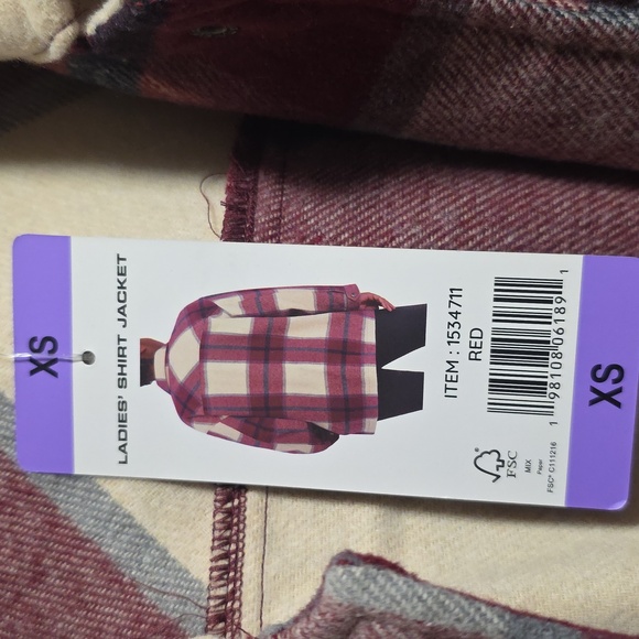 Shacket - Picture 3 of 3